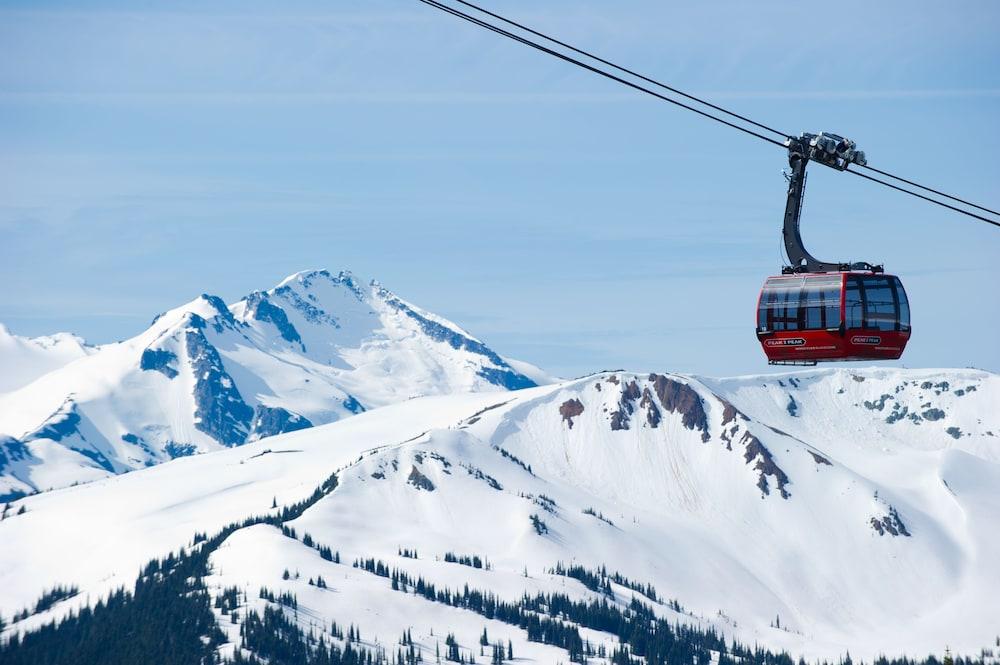 Pinnacle Hotel Whistler Bagian luar foto