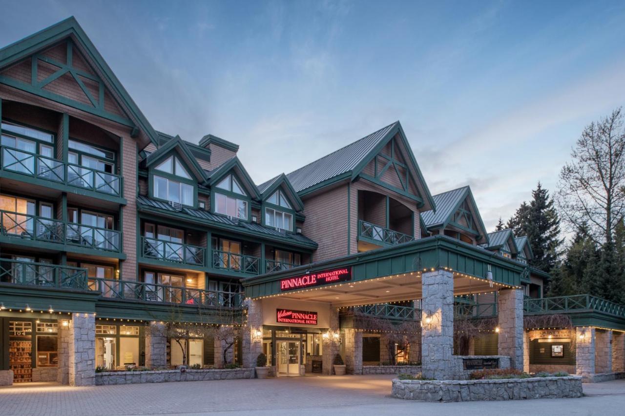 Pinnacle Hotel Whistler Bagian luar foto