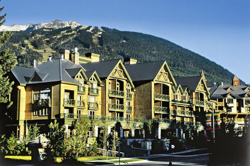 Pinnacle Hotel Whistler Bagian luar foto