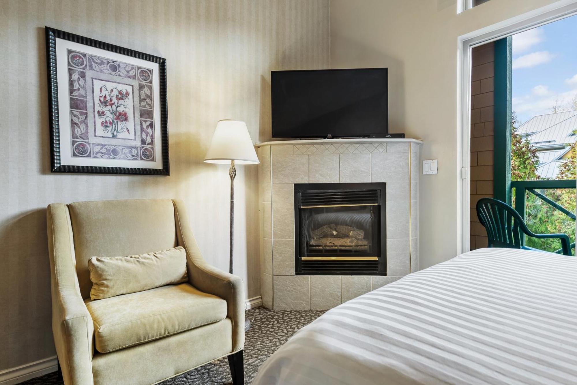 Pinnacle Hotel Whistler Ruang foto