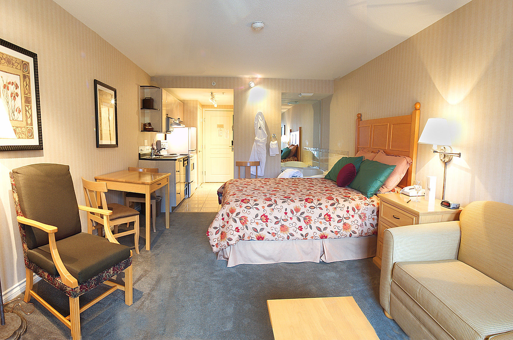 Pinnacle Hotel Whistler Bagian luar foto