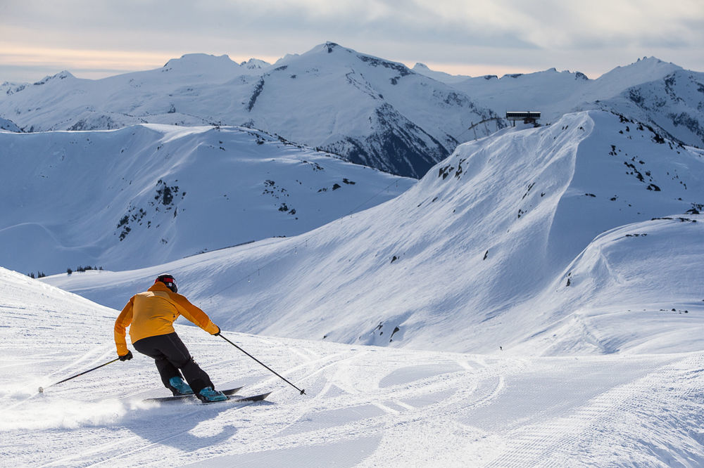 Pinnacle Hotel Whistler Bagian luar foto