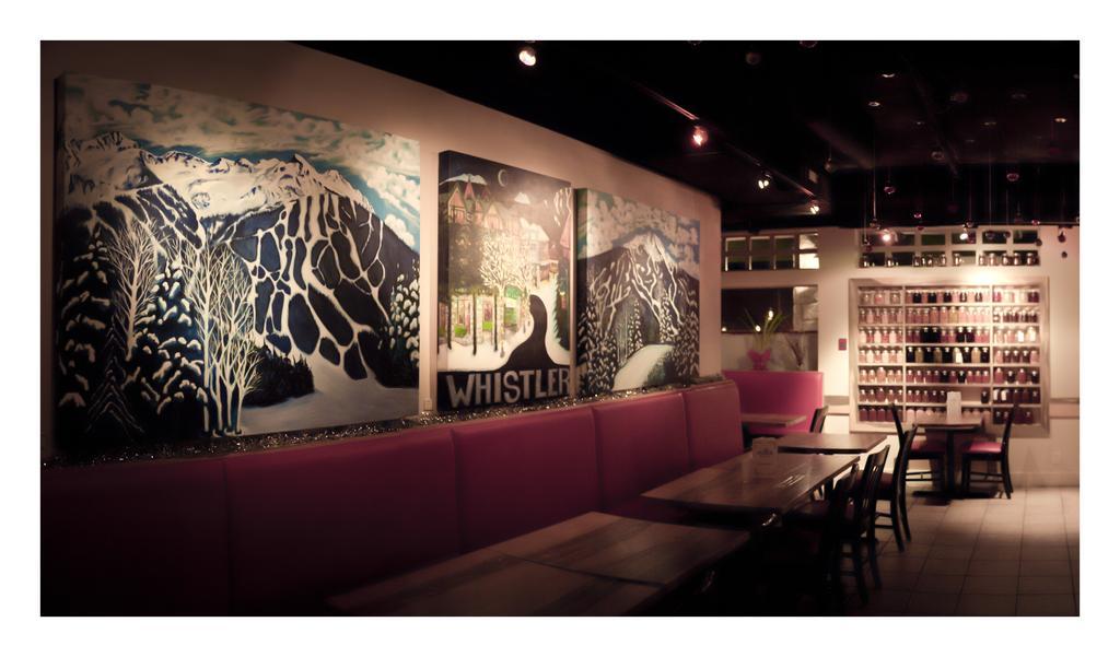 Pinnacle Hotel Whistler Bagian luar foto